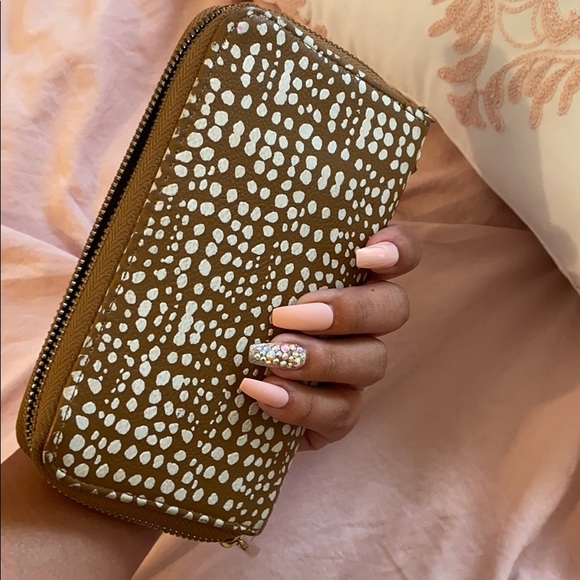 Target Wallet - Picture 4 of 4